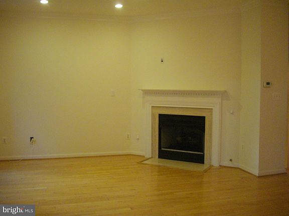 5th image of 4023 Heatherstone Ct