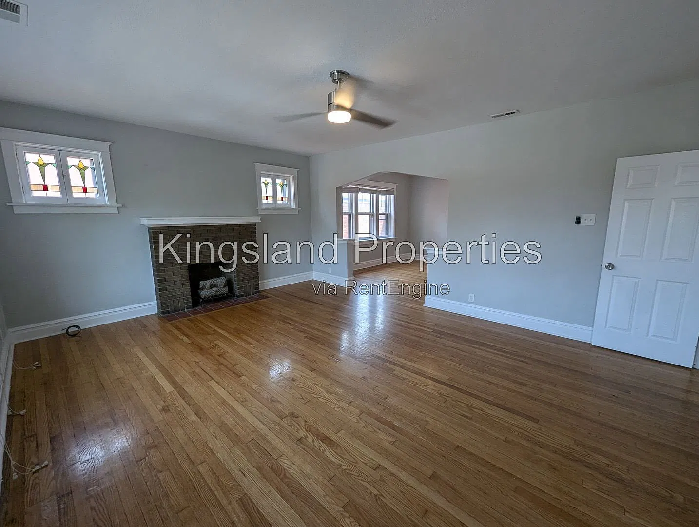 2 bed, 1.0 bath, 1350 sqft, $1,300 — Photo 4