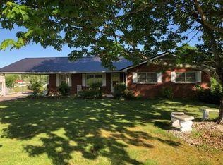 111 Mountain View Cir, Piney Flats, TN 37686