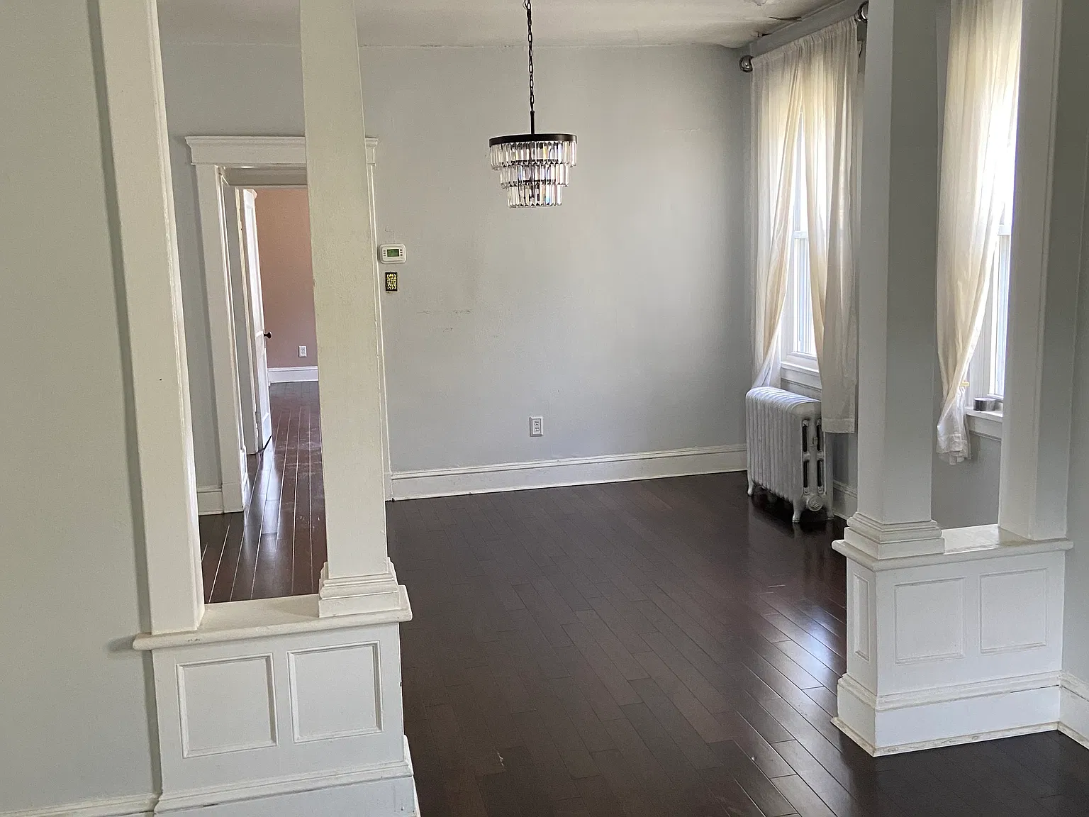 2 bed, 900 sqft, $2,300 — Photo 2