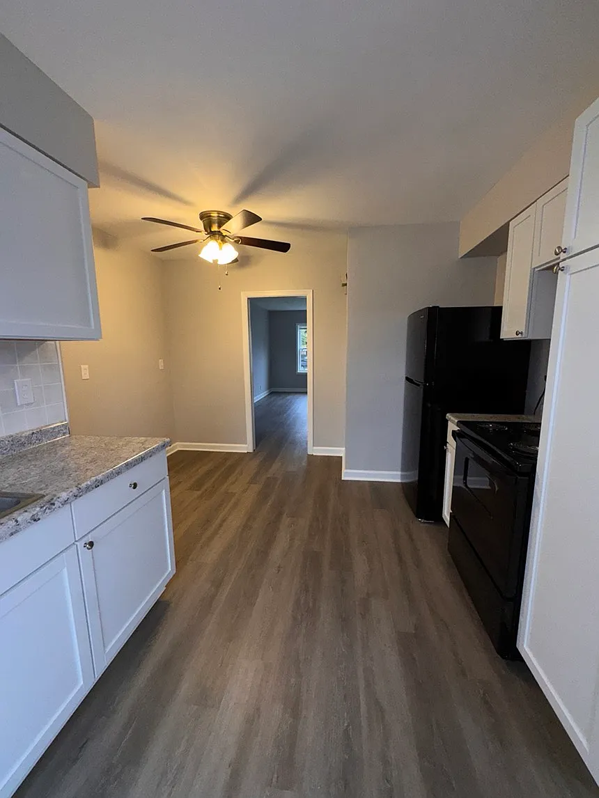 2 bed, 1100 sqft, $1,050 — Photo 4