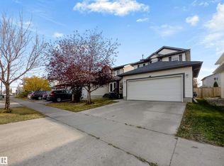 1711 37a Ave NW, Edmonton, AB T6T 1X9