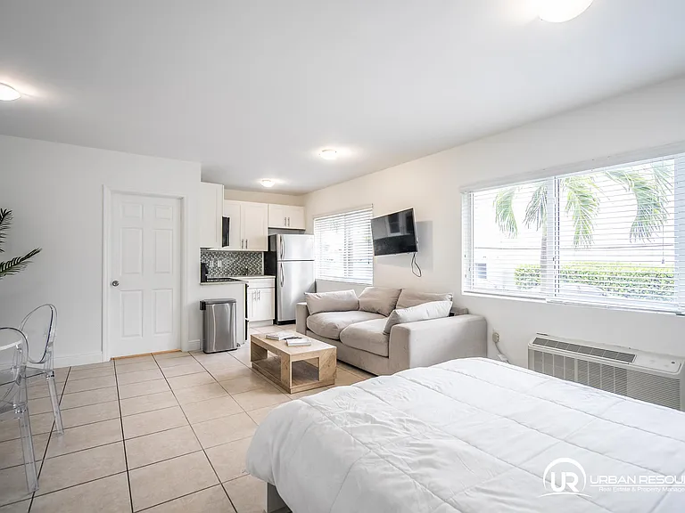 6971 Carlyle Ave #102 — Photo 6