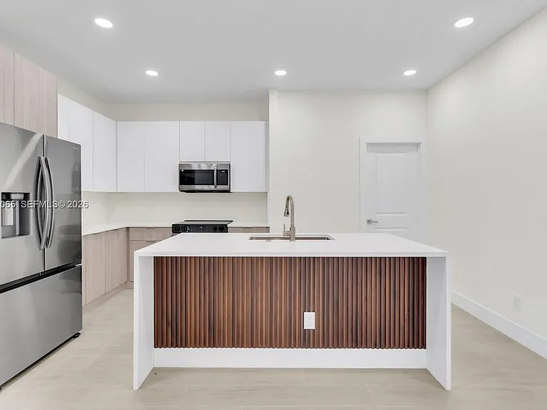 1827 Embers Pkwy W — Photo 5