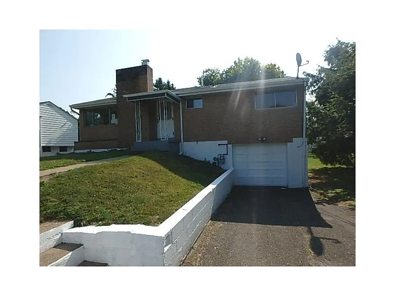 6607 Shady Ave photo 1