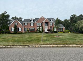 3 Winding Woods Way, Freehold, NJ 07728