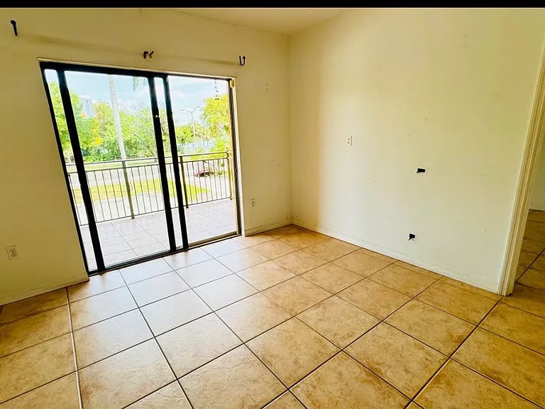 9340 Fontainebleau Blvd #406 — Photo 7