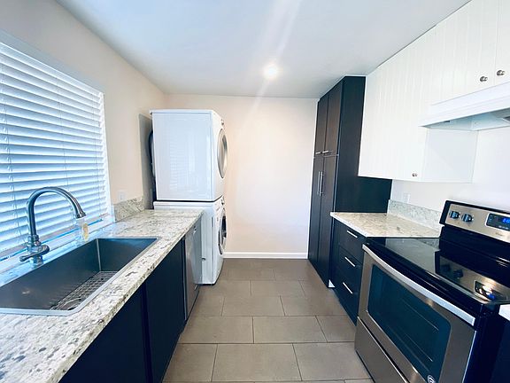 5th image of 131 W Newmark Ave #D