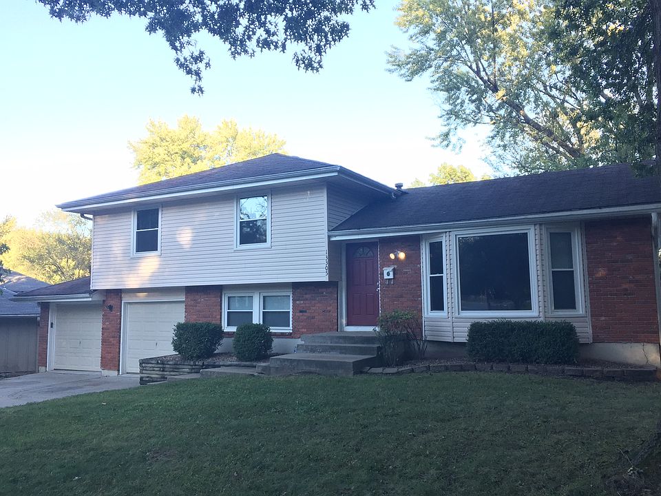1st image of 13305 Applewood Dr