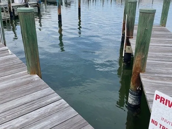 4450 Gulf Shore Blvd N #10, Naples, FL 34103