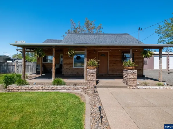 680 Crowfoot Rd, Lebanon, OR 97355