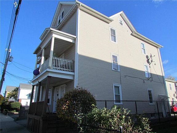 3rd image of 300-302 Public St