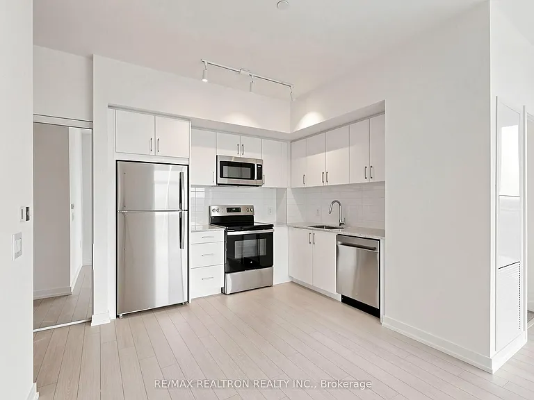 4010 Eglinton Ave W #702 — Photo 12