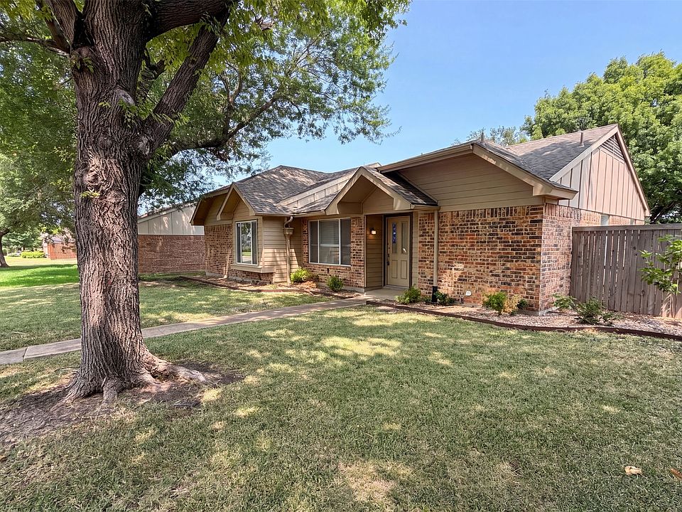 1st image of 2739 April Hill Ln