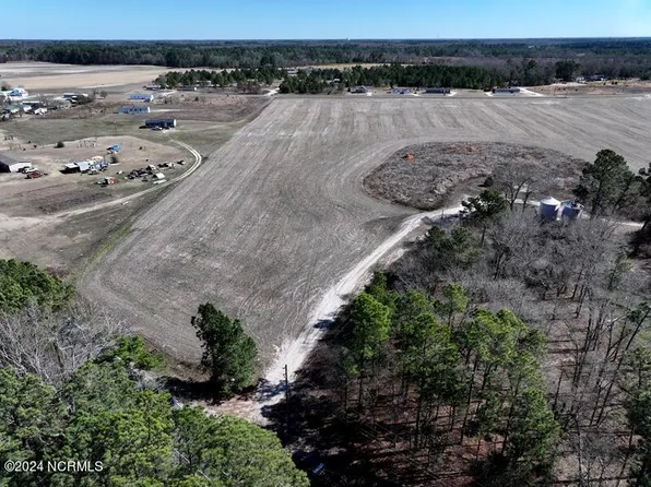 2898 McGirt Gin Road, Maxton, NC 28364