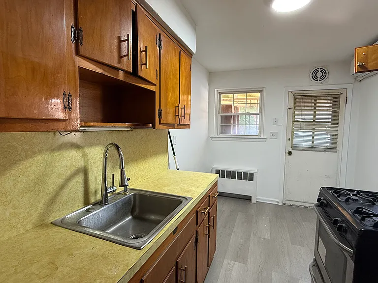 2815 Wellman Ave #2 — Photo 4
