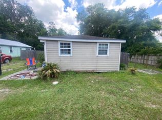 21307 E Hawthorne Rd, Hawthorne, FL 32640