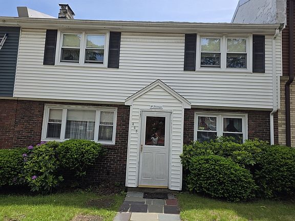 2nd image of 445 E 5th St