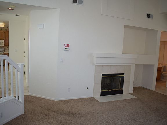 3rd image of 9435 Lakewind Ln