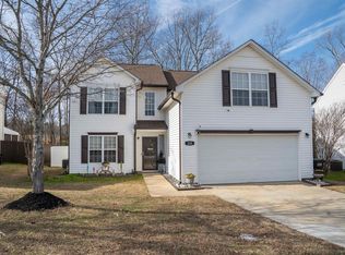220 Garfield Ln, Simpsonville, SC 29681