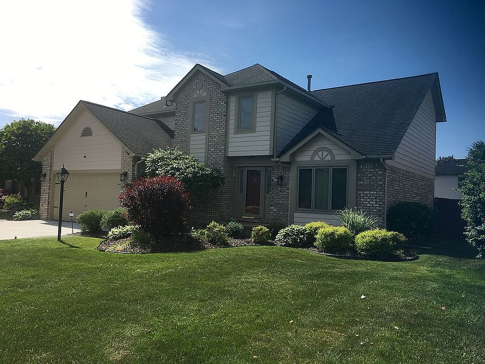 1st image of 31148 Woodview Dr