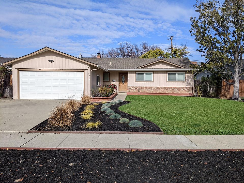 1st image of 4697 Clarendon Dr