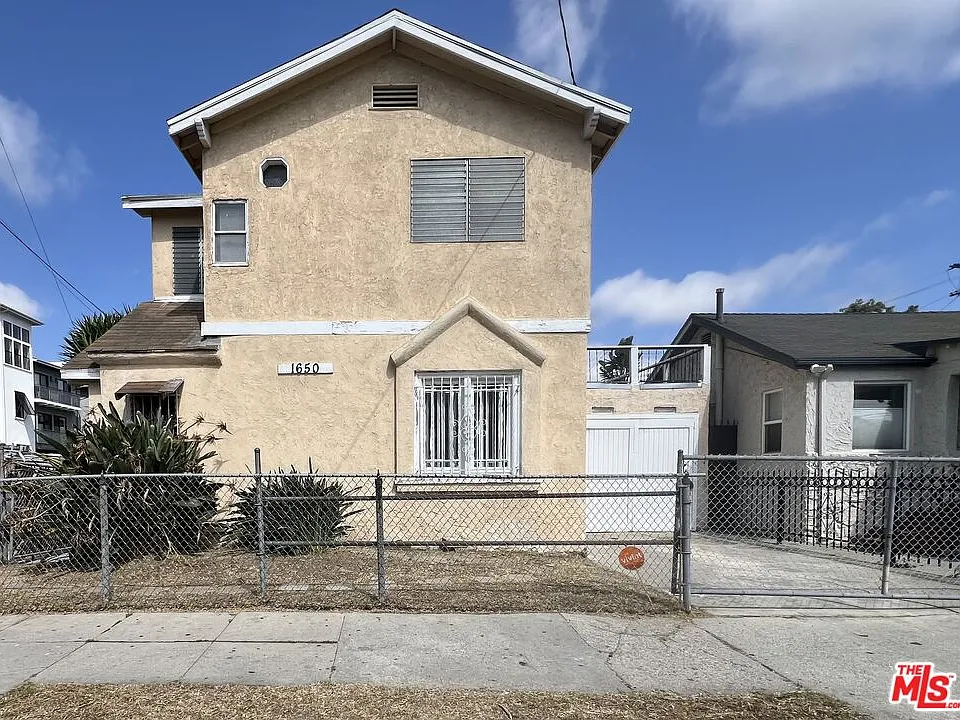 1650 S Rimpau Blvd