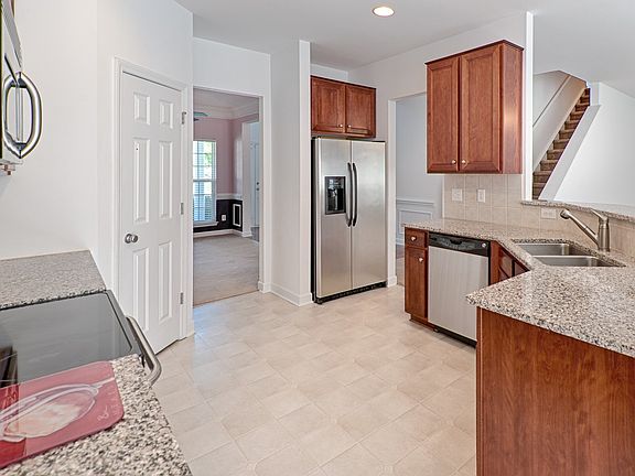 5th image of 6016 Cattail Ct