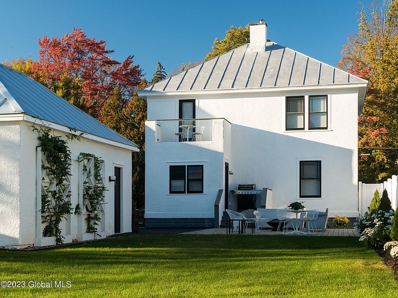 3rd image of 126 Lincoln Avenue