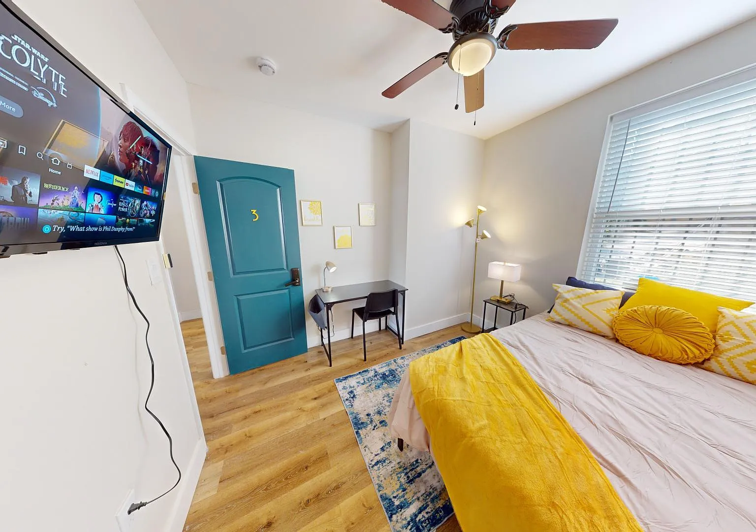 4 bed, 4.0 bath, 1600 sqft, $979 — Photo 1
