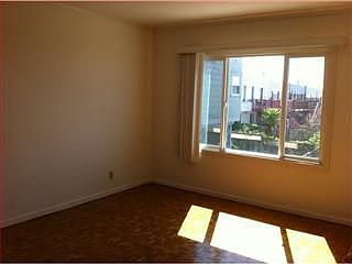 3rd image of 1625 Quintara St