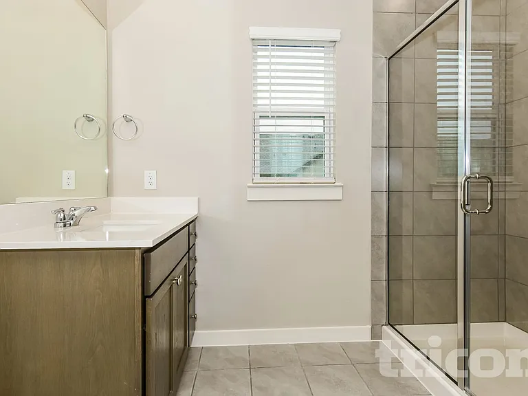 5464 Sandstone Dr — Photo 10
