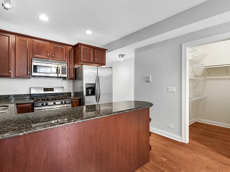 2728 W Cortez St #1 — Photo 6