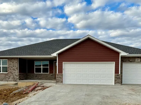 207 Gavin Ln, Linn, MO 65051