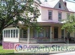 611 Harrison St, Frenchtown, NJ 08825