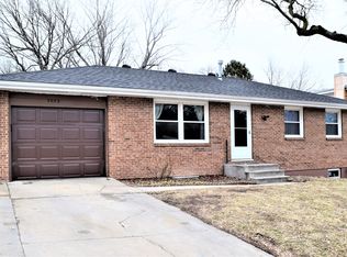 5232 J St, Lincoln, NE 68510