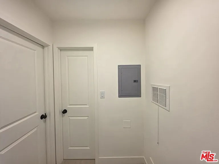 1411 Innes Pl #3 — Photo 27