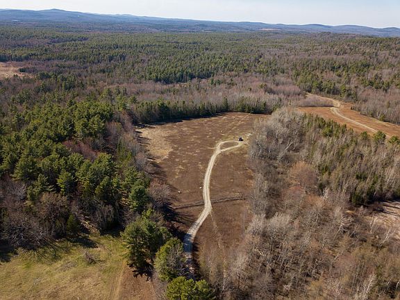 3rd image of 914 N Penobscot Road