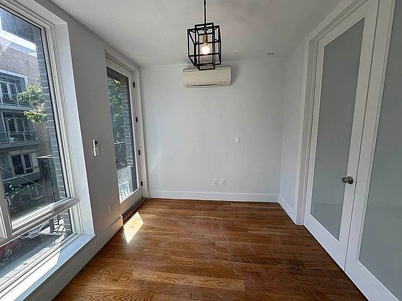 5th image of 14 Duffield St #6C