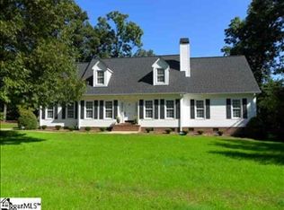 111 Hickory Dr, Simpsonville, SC 29681