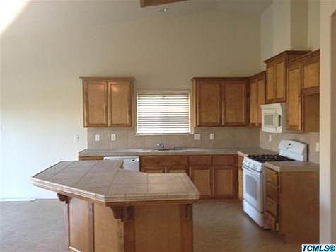 2nd image of 1008 E Buena Vista Ave