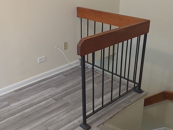 space outside the bedrooms on the 2nd floor