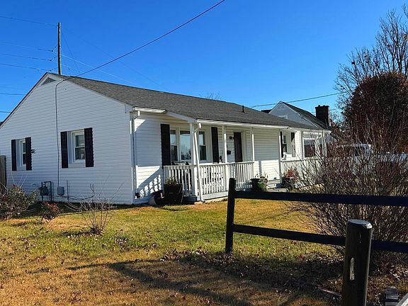 2nd image of 958 Kinzel Dr
