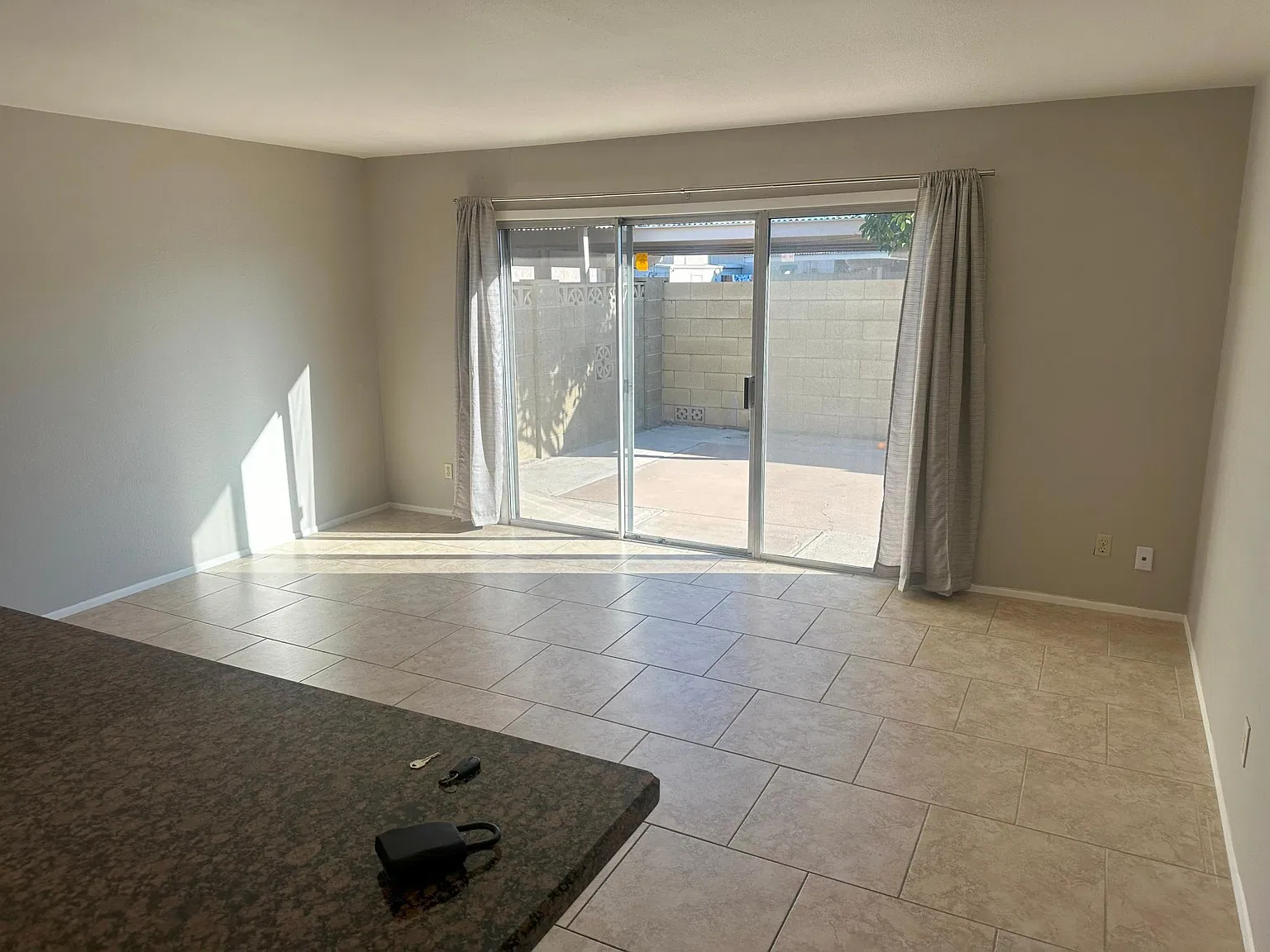 2 bed, 1216 sqft, $2,220 — Photo 3