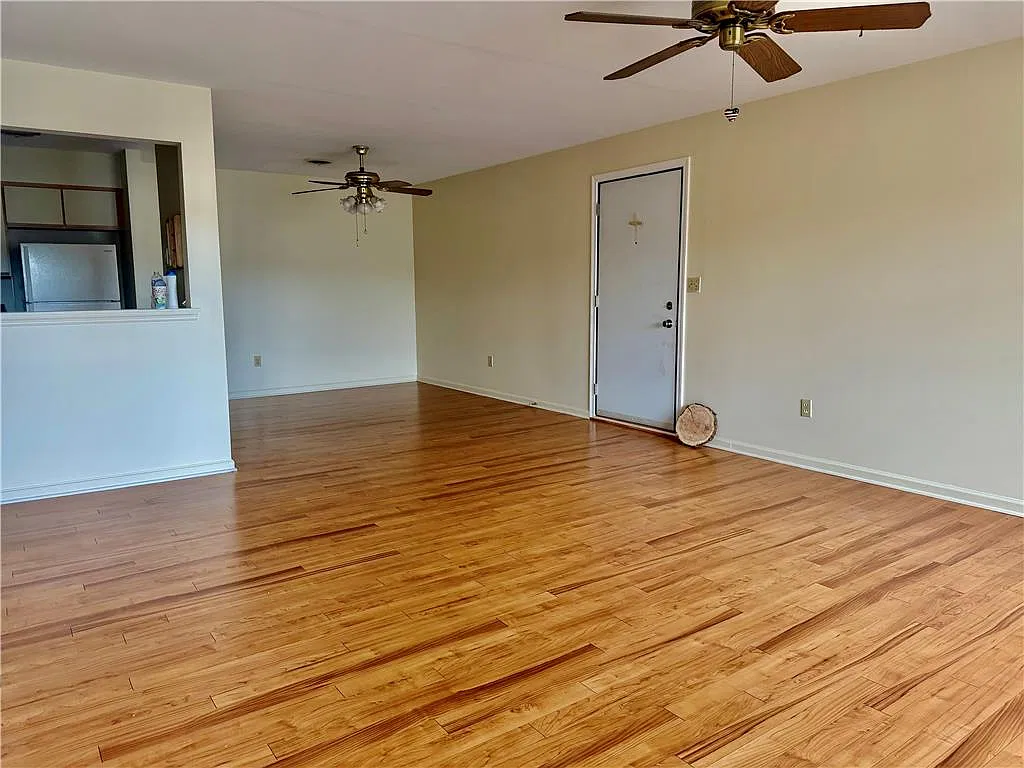 2 bed, 2.0 bath, 1134 sqft, $2,000 — Photo 4