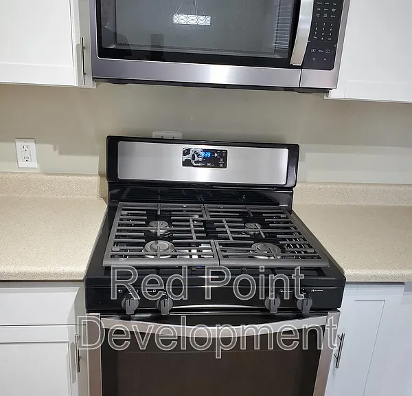 2221 E Grant Rd #F — Photo 6