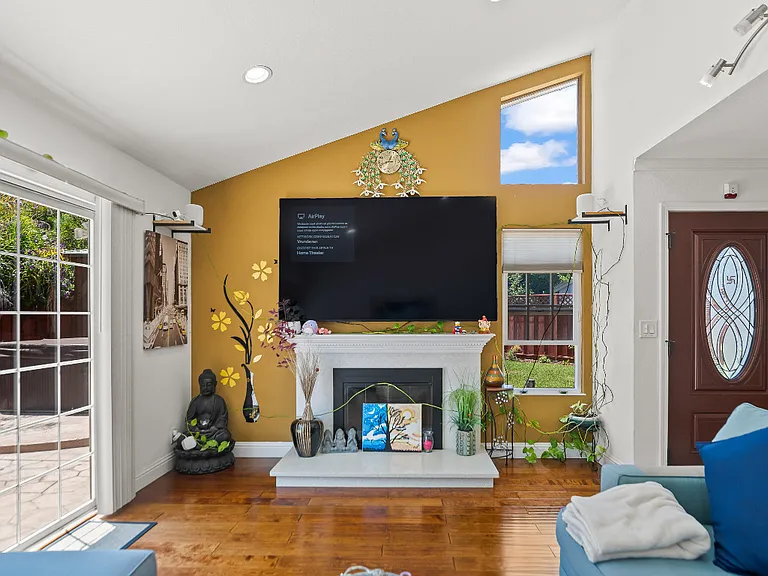 5947 Southmont Ct — Photo 6