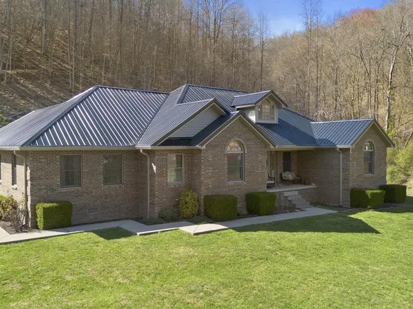 144 Dry Frk, Inez, KY 41224