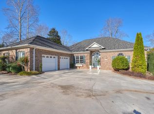 564 Thorn Cove Dr, Chesnee, SC 29323