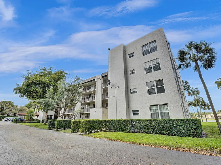 9470 Poinciana Pl #308 — Photo 49